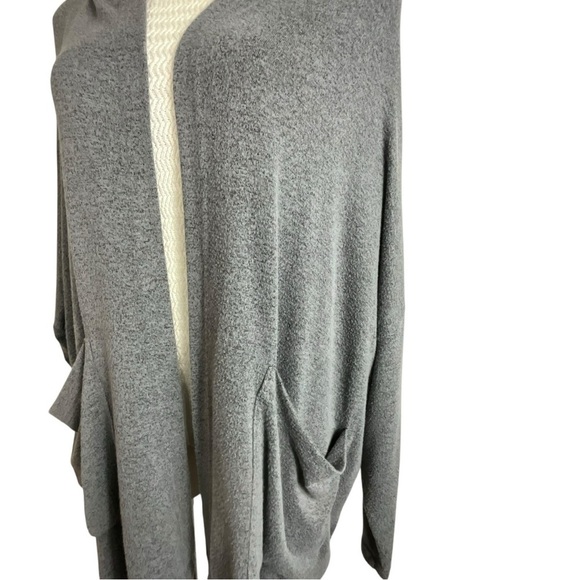 Young Fabulous and Broke Ottawa Oversized Women's Gray Hooded Sweater cardigan - Picture 5 of 13